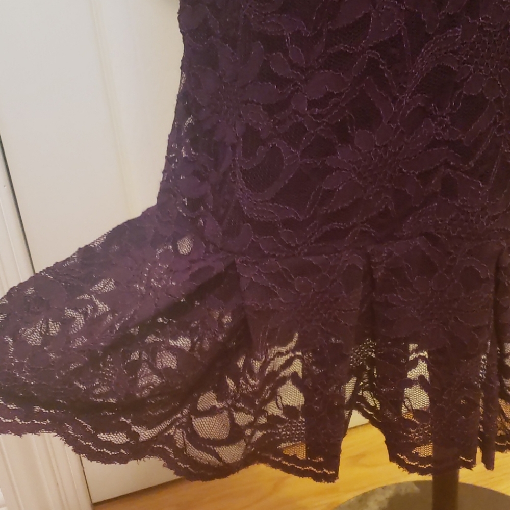 Calvin Klein Lace overlay dress - Picture 6 of 10